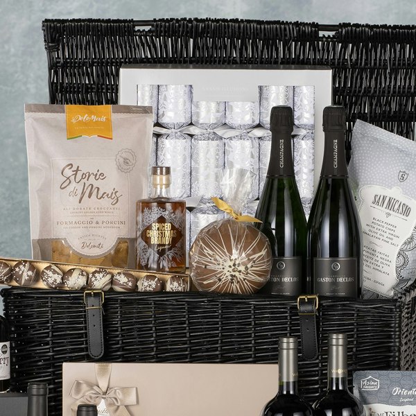 Virginia Hayward Snowed In Hamper