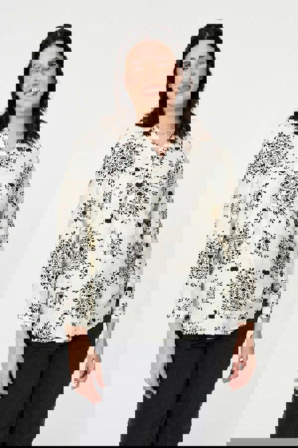 White | Curve Printed Turn-Up Sleeve Blouse