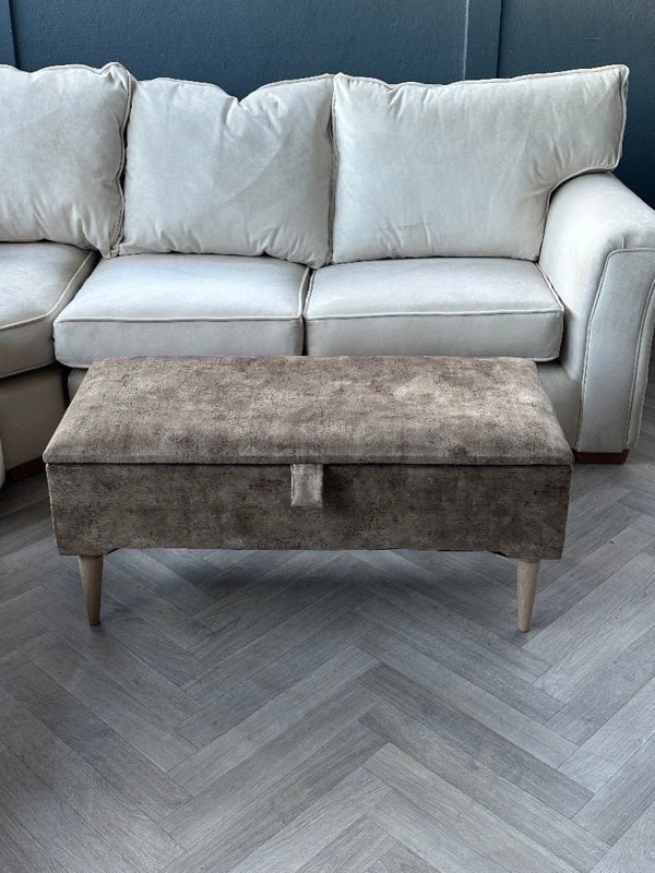 PREMIUM BROWN Ottoman footstool