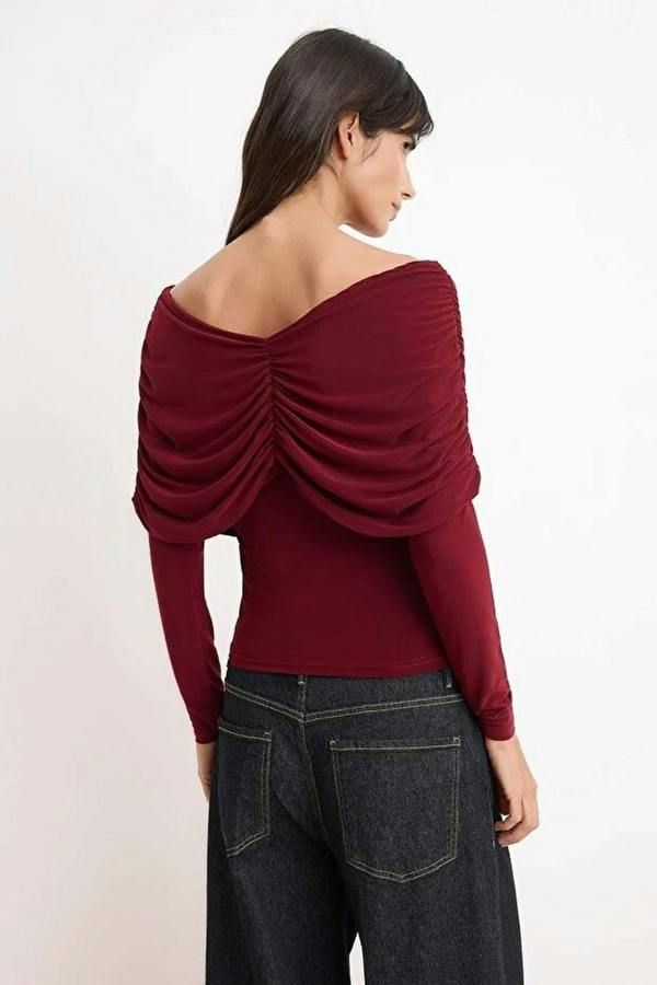 WOVCOR Fitted Carmen Neckline Gathered Detail Long Sleeve Knitted Blouse