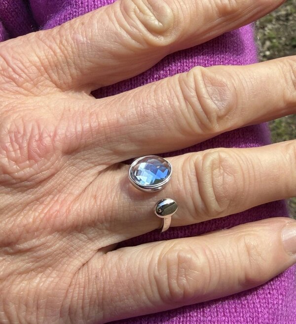 Reeves & Reeves Iris Solo Stone Ring