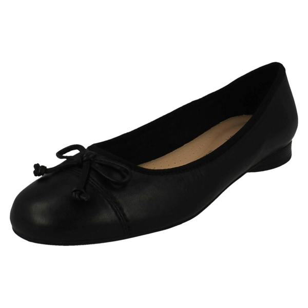 Clarks Womens Clarks Ballerina Style Flats Loreleigh Rae