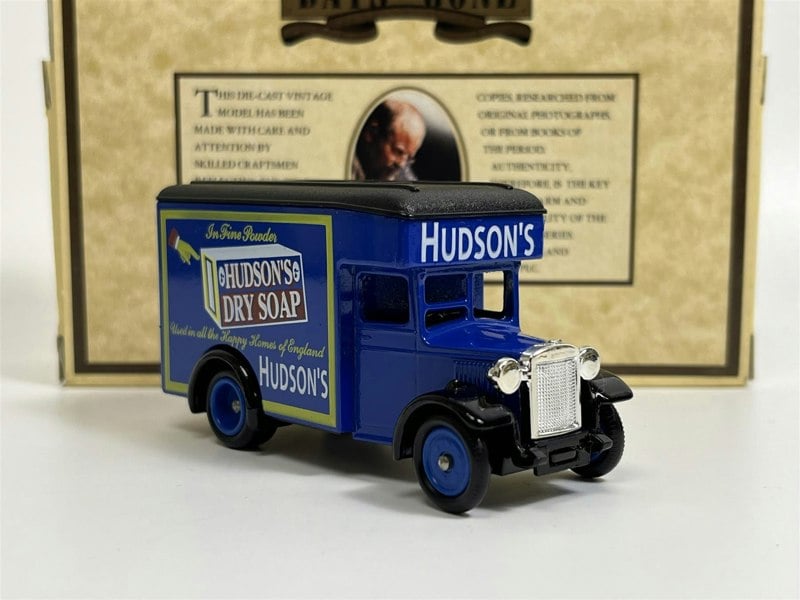 MCSlots Chevrolet Van 1934 Ellimans Embrocation Days Gone Lledo 21031D B4