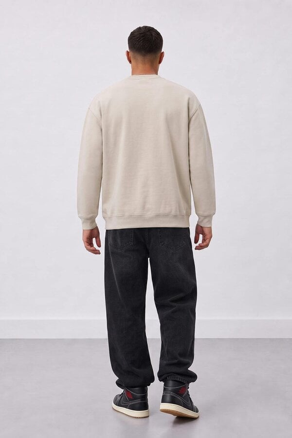London Attitude Relaxed Fit Collegiate Graphic Sweatshirt in Red