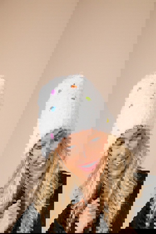 SVNX Fluffy Beanie Colourful Buttons In Off White