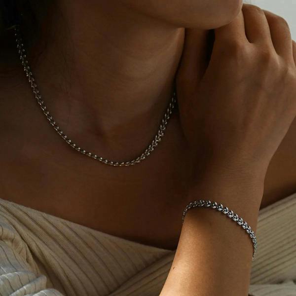 Elk & Bloom 14K Gold Leaf Chain Bracelet