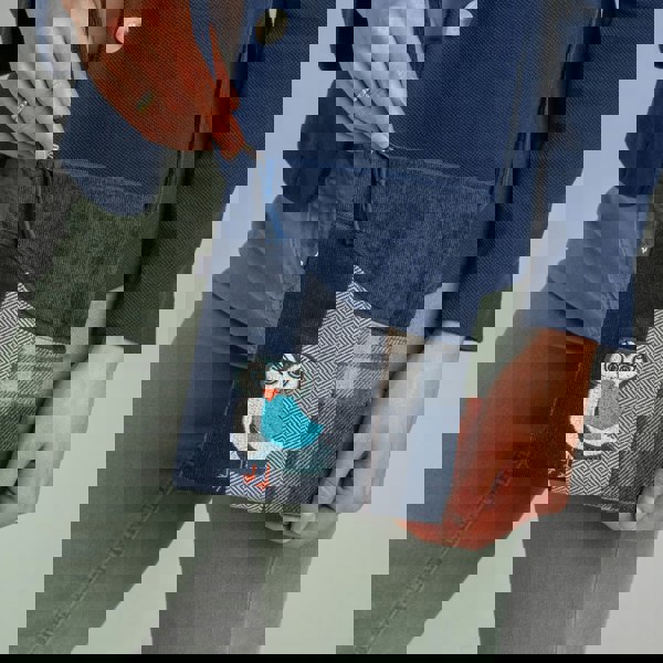 Earth Squared Small Sling Crossbody Appliqué Phone Bag – Owl Design