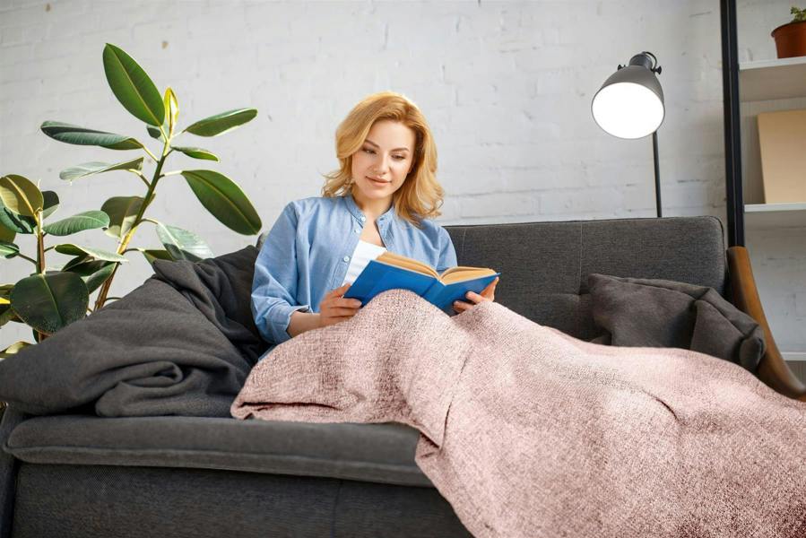 Darcy Tassel Blush Pink Throw 50x60"