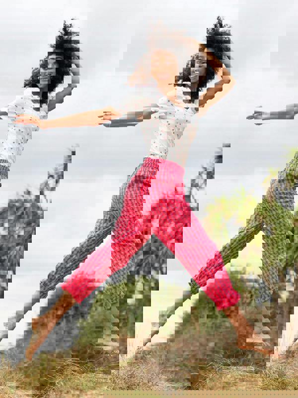 Kite Womens Organic Rixon Barrel Leg Seersucker Ankle Grazer Trousers Gingham