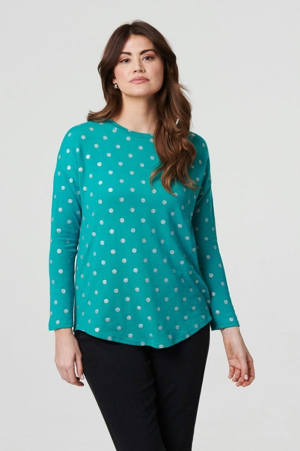 Green | Polka Dot Print Relaxed Long Sleeve Top : Model is 5'9"/175 cm and wears UK10/EU38/US6/AUS10
