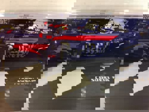 minichamps 417170026 d kvyat scuderia toro rosso str12 china 2017