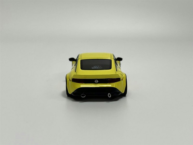 Mini GT Nissan Z Pandem Ikazuchi Yellow RHD 1:64 Mini GT MGT00752R