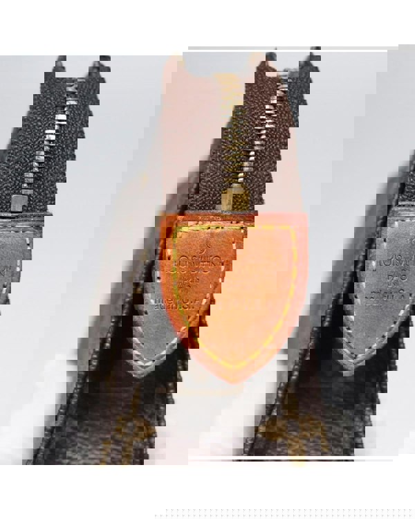 188343145.jpg