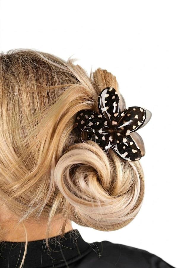 Jenaya Flower Shaped Printed Hair Claw Clip - Black_wb