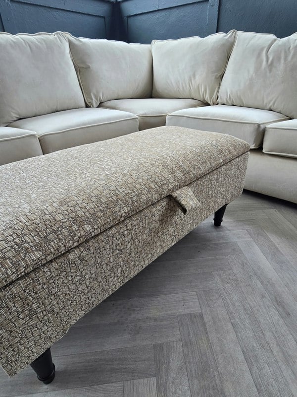 ISTOOLS Animal Print Cream Storage Ottoman Bench – Coffee Table, Pouffe Seat & Hidden Storage