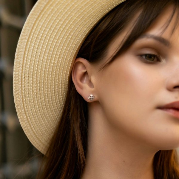 Spero London Fine 14k Solid Gold Diamond Clover Single Earring