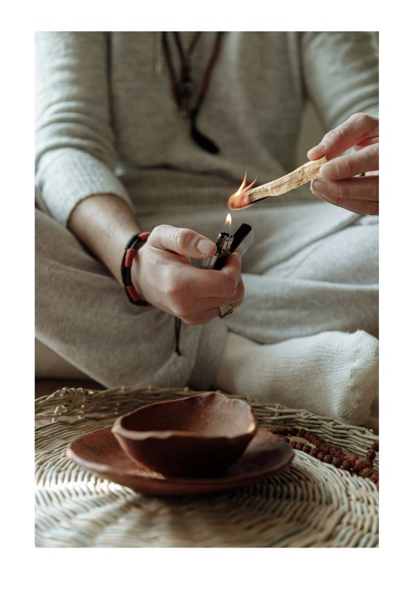 Kati Kaia Mala Nyx Bracelet & Palo Santo Gift Box