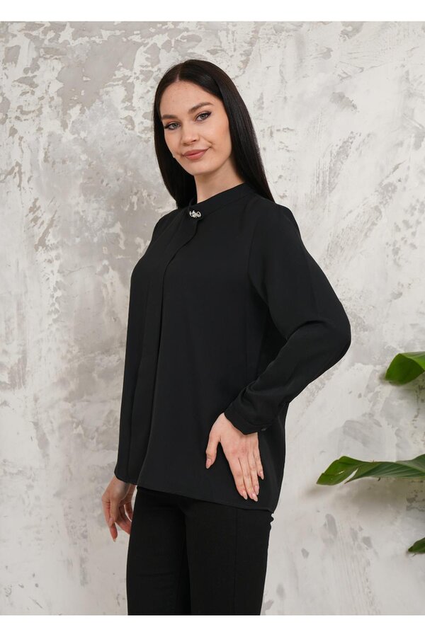 Hoxton Gal Relaxed Fit Long Sleeves Brooch Detailed Blouse in Black