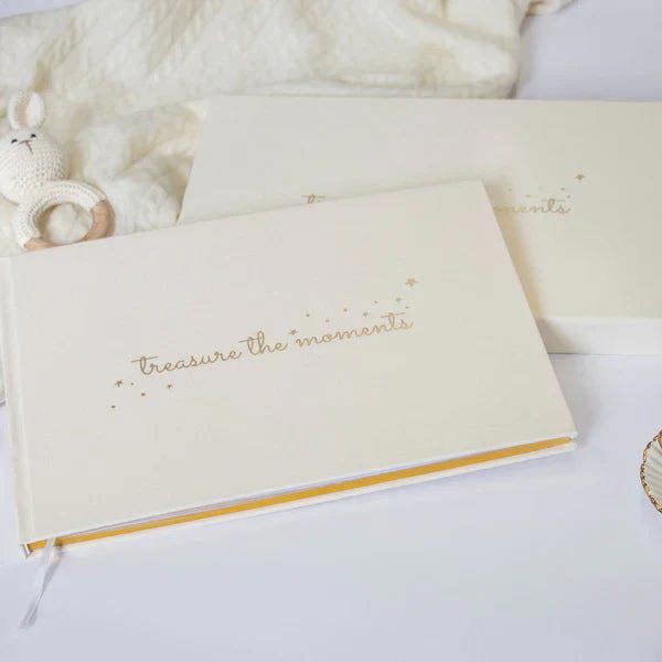 The Baby Gifting Company MY FIRST OUTFIT AND MEMORY BOOK