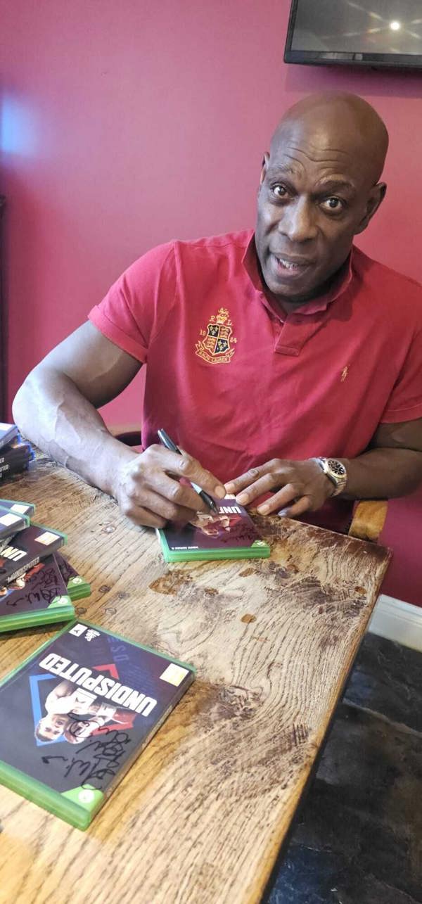 Frank Bruno Boxing Signed Frank Bruno “Undisputed” computer game on Xbox format