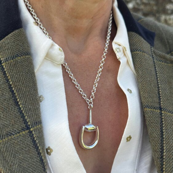 Reeves & Reeves Supersize Half Snaffle Necklace