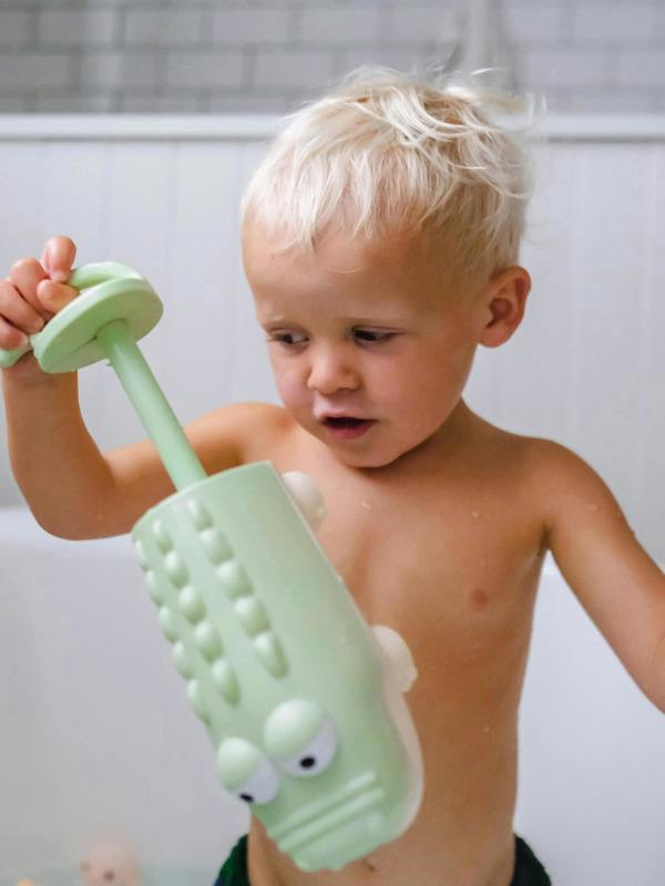 Sunnylife Kids Water Squirters Crocodile in Green (18cm)