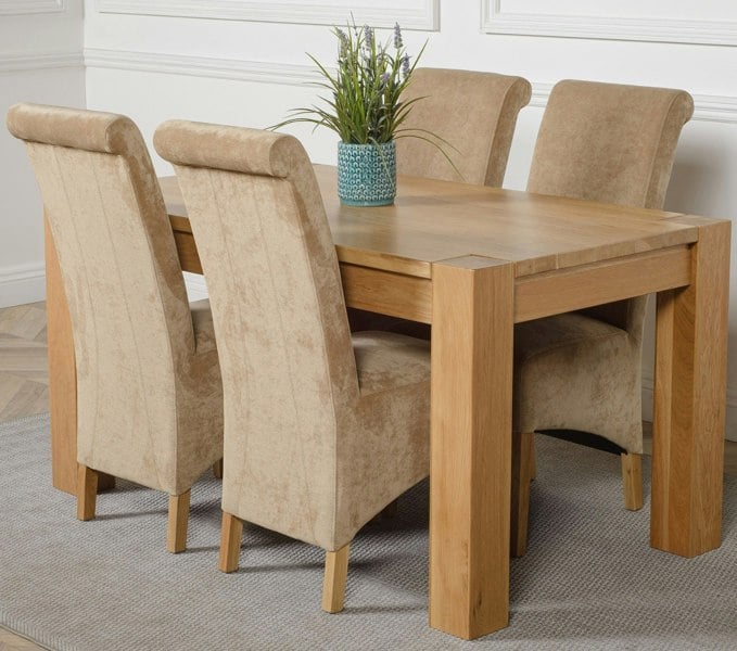 That's Furniture Kuba Medium Oak Dining Table with Montana Fabric Chairs