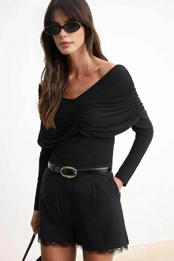 WOVCOR Fitted Carmen Neckline Gathered Detail Long Sleeve Knitted Blouse