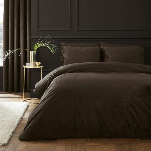 Catherine Lansfield Kingsley Soft Matt Velvet Duvet Cover Set Chocolate