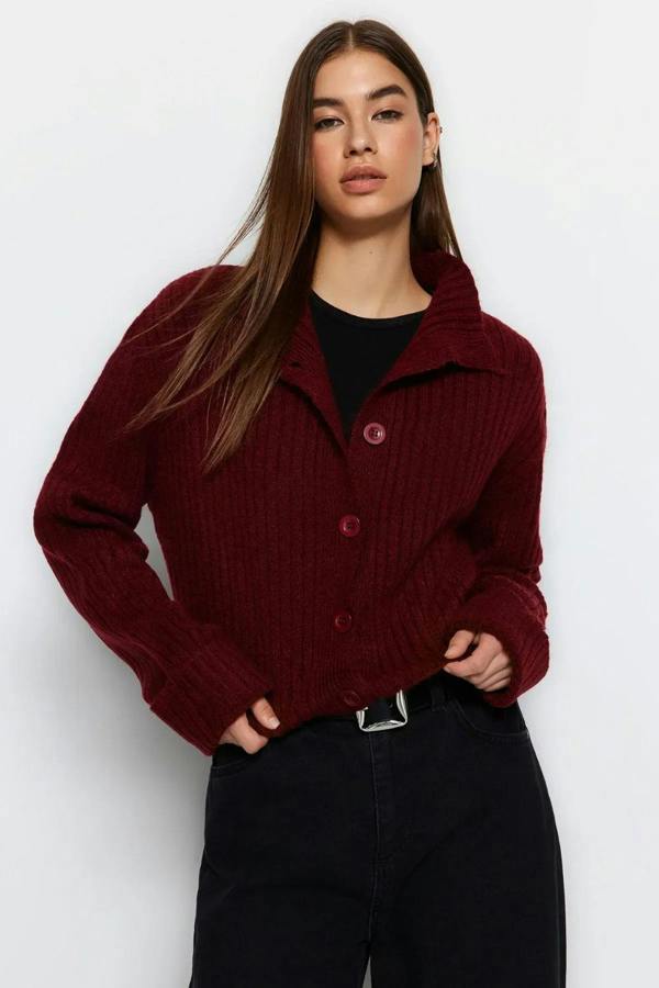 Hoxton Gal Cropped Soft-Textured High Neck Knit Cardigan