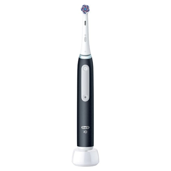 Oral-B iO 3 Electric Toothbrush with Charger Pouch - Black