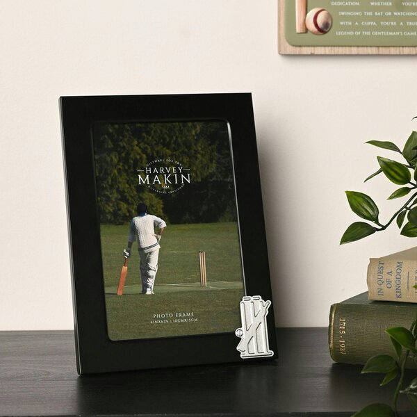 Harvey Makin Hobbies By Harvey Frame - Cricket