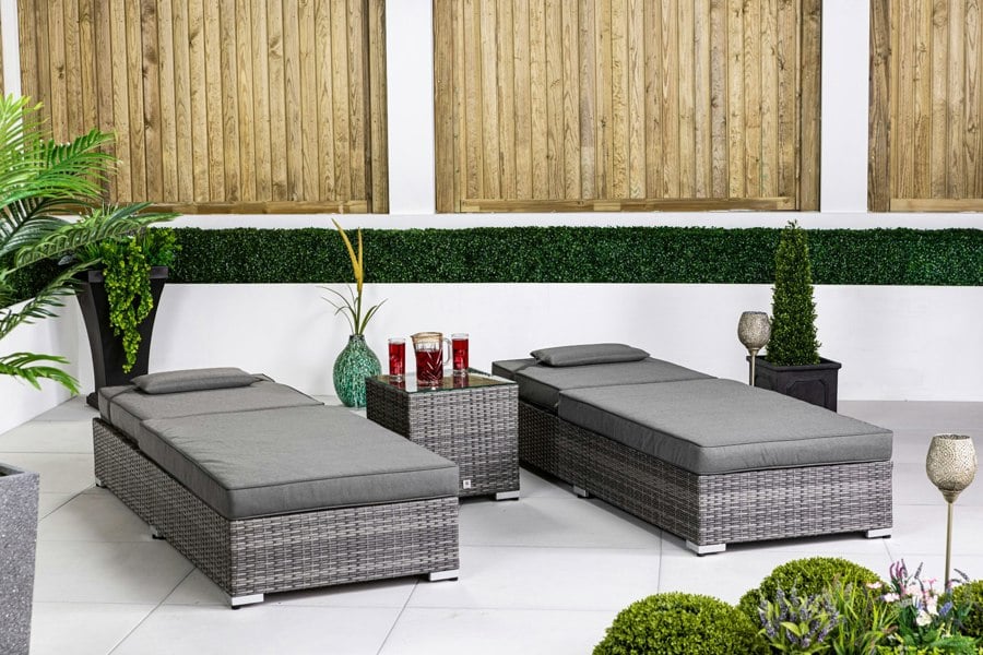 Giardino Set of 2 Sun Loungers & Table Set