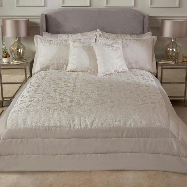 Duchess Bedspread Silver