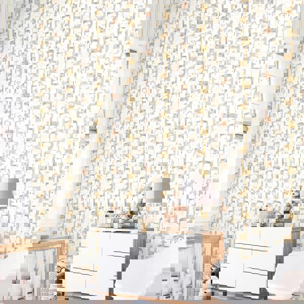 Hoopla Walls Giraffe Friends - Marshmallow 10m Wallpaper