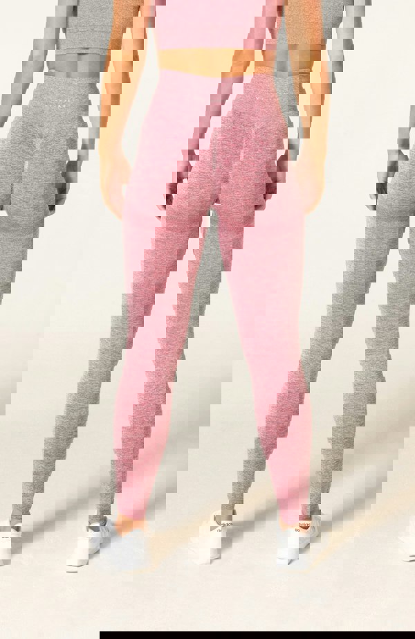 V3 Apparel Women's Define seamless scrunch bum shaping high waisted leggings in pink marl – Squat proof sports tights for Gym workouts training, Running, yoga, bodybuilding and bikini fitness.