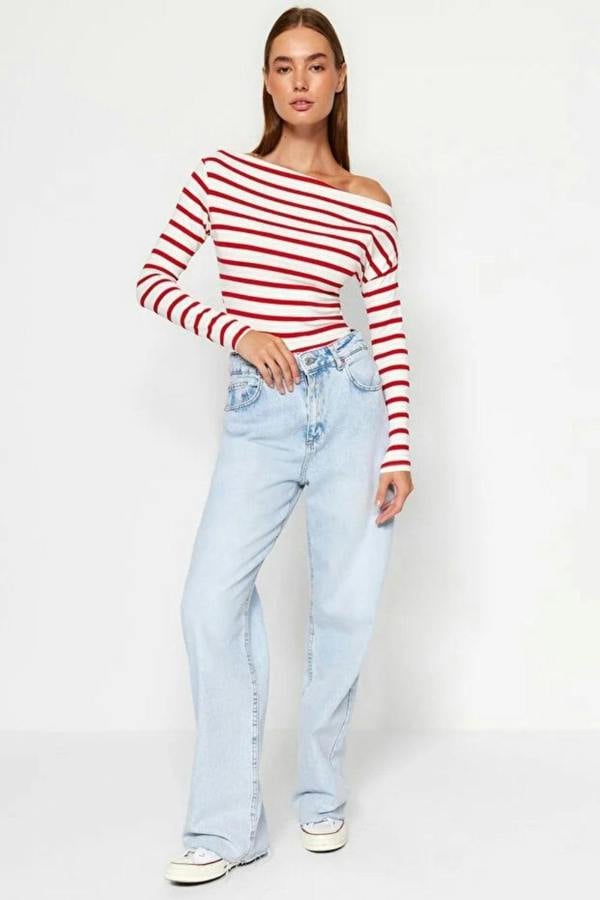 Hoxton Gal Plain Premium Soft Fabric Fitted Knit Blouse with Boat Neck