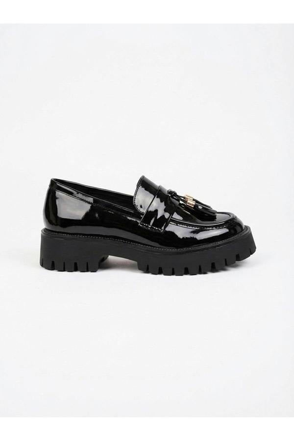Mia Womens Chunky Patent Tassel Loafers - BLACK