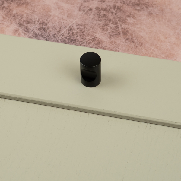Handle & Home 17mm Matt Black Cylinder Knob