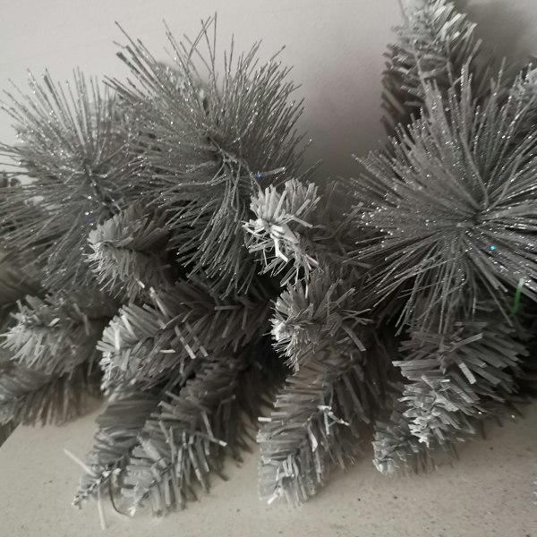 Samuel Alexander Premier 6ft (1.8m) Christmas Silver Garland With Some Glitter Tips