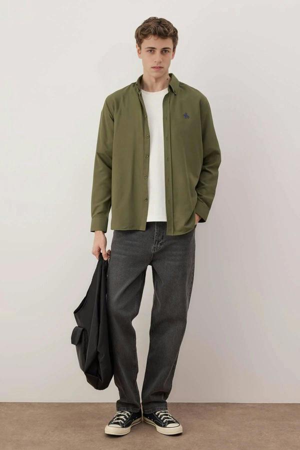 WOVCOR Oxford Smart Men’s Shirt with Embroidery Details