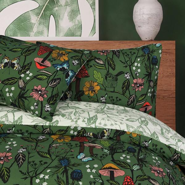 Smart Living Luxury Soft Reversible Forest Mushrooms Duvet Cover & Pillowcases - Green