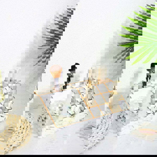 Maison des Cadeaux White Marble-Style Makeup Organiser