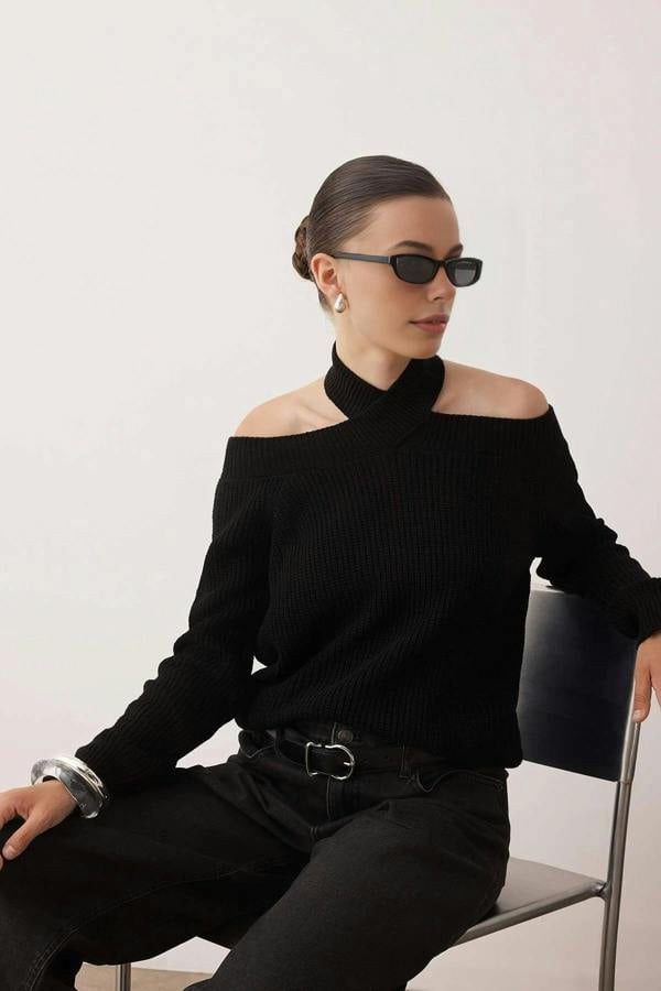 WOVCOR Crop Knit Sweater with Collar Detail