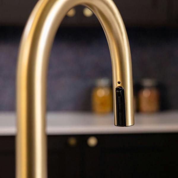 Flode Dölja | Kitchen Mixer Tap | Concealed Pull Out Hose and Spray Head | Brushed Brass