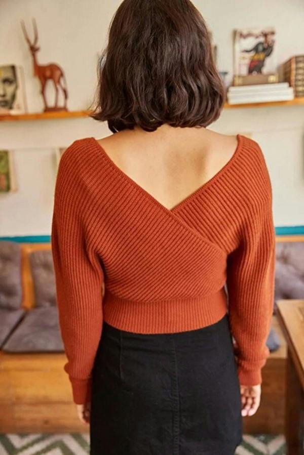 Hoxton Gal Front and Back V-Neck Cropped Knit Sweater
