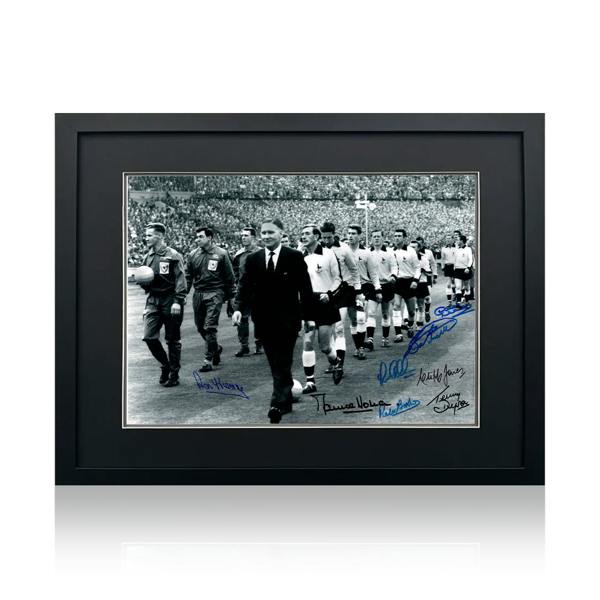 Tottenham Hotspur 1961 Squad Signed Image 3 Deluxe Mount Frame