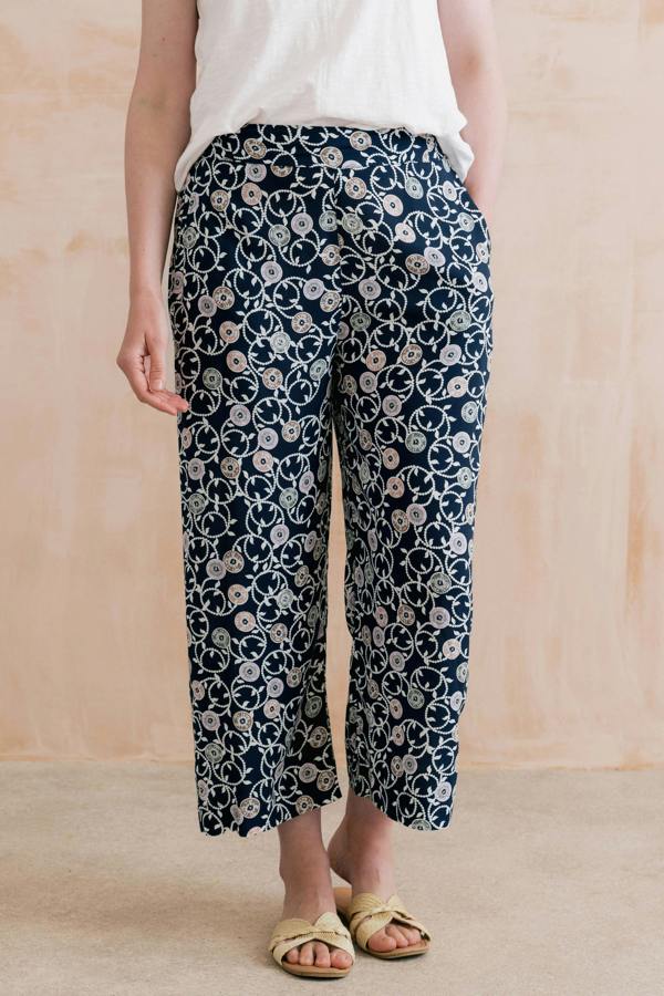 Greta Sea Holly Print Cropped Trousers Navy