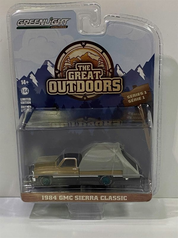 1984 gmc sierra chase model great outdoors series 1:64 greenlight 38010c