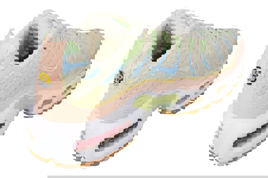 Nike Womens Air Max Plus Dz3671  800 - Crimson Tint Glacier Blue 800 - Photo 2